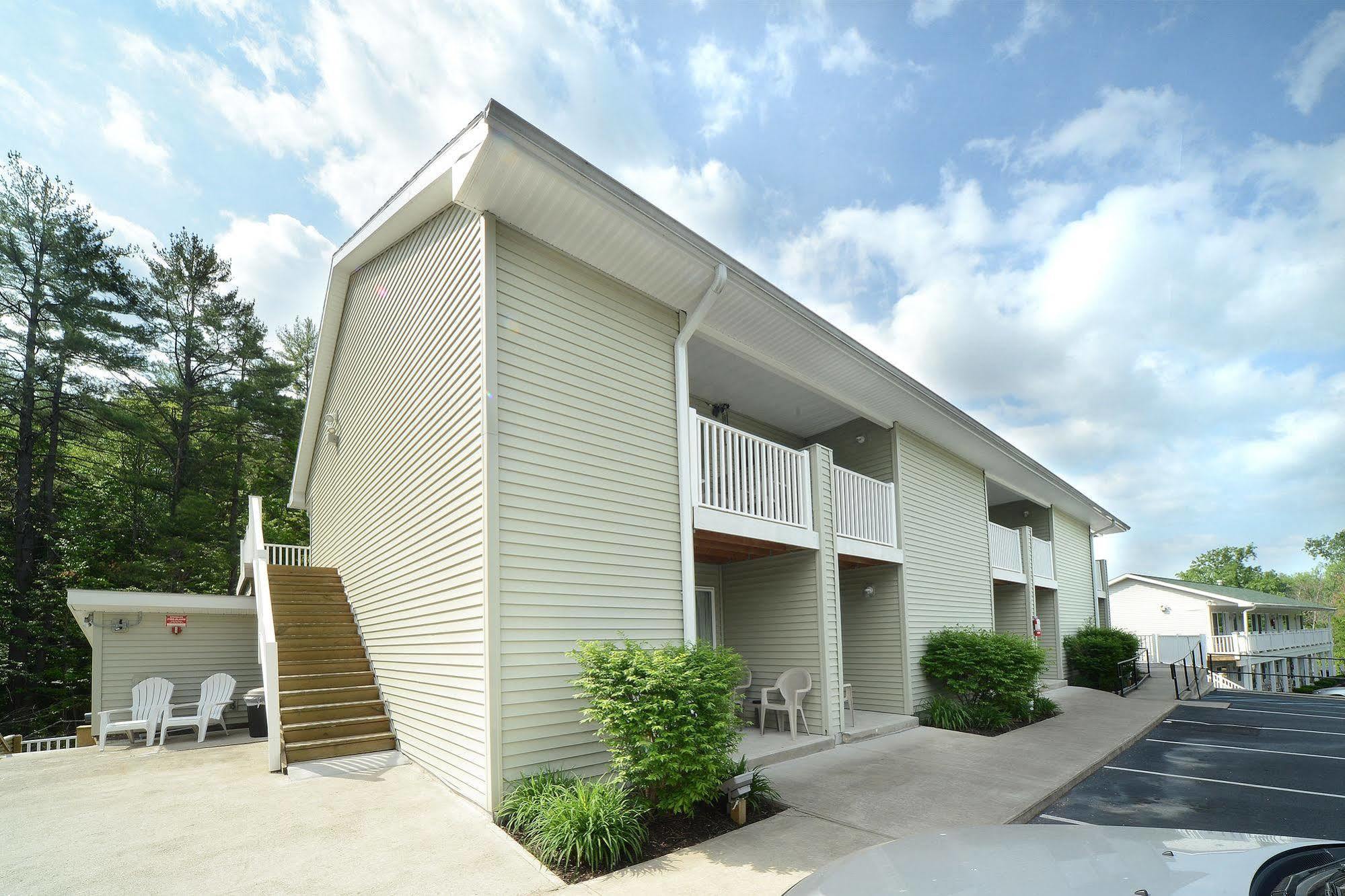 Studio Motel Of Lake George Buitenkant foto
