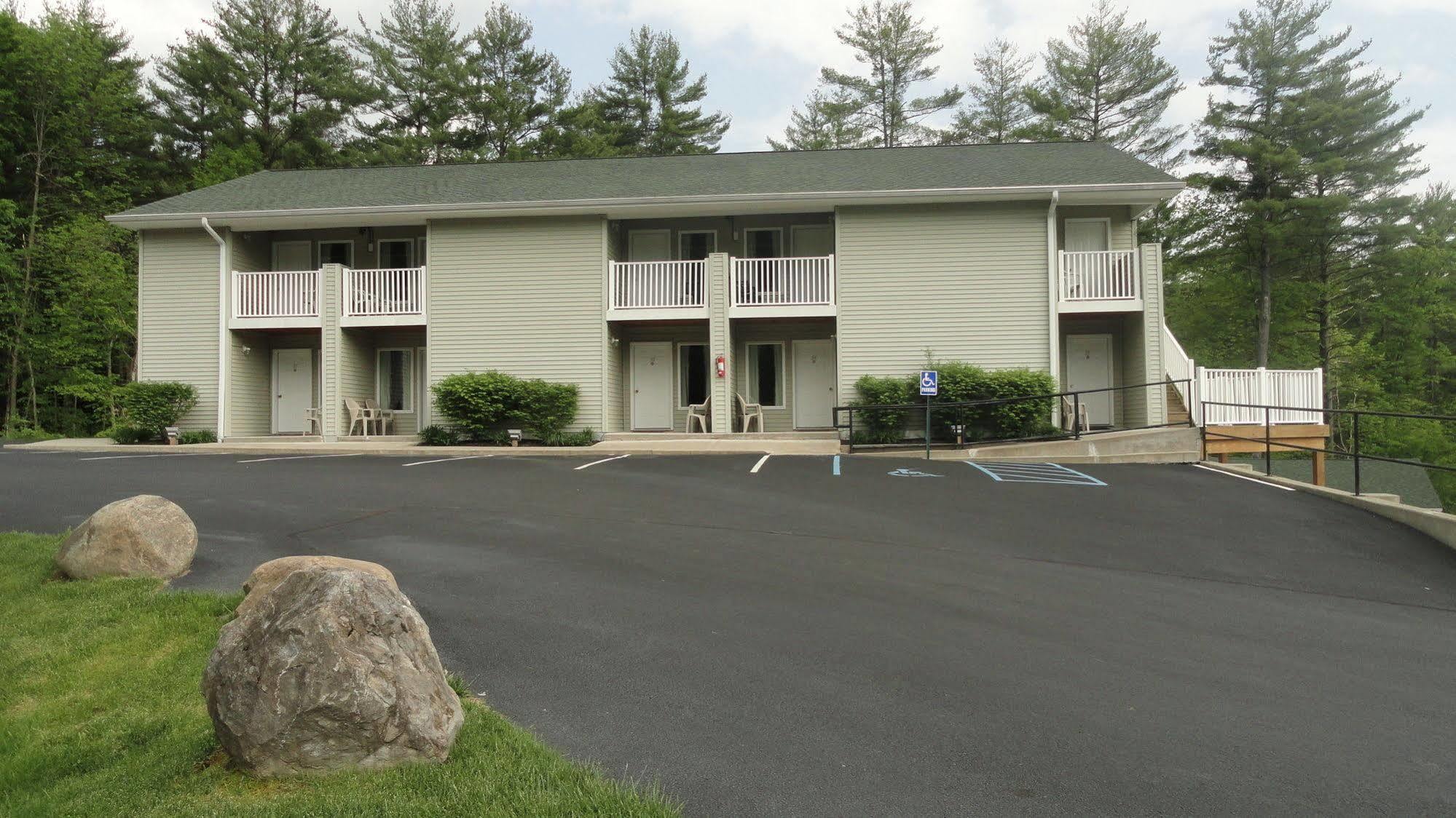 Studio Motel Of Lake George Buitenkant foto